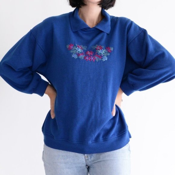 Vintage Essentials Needs  Blue Floral Design Grandmacore Long Sleeve Sweater - Picture 2 of 10